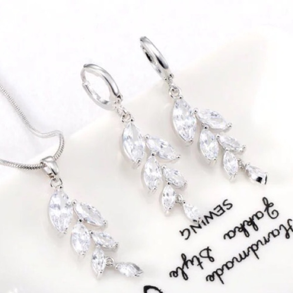 Earrings Necklace Set - Picture 2 of 4